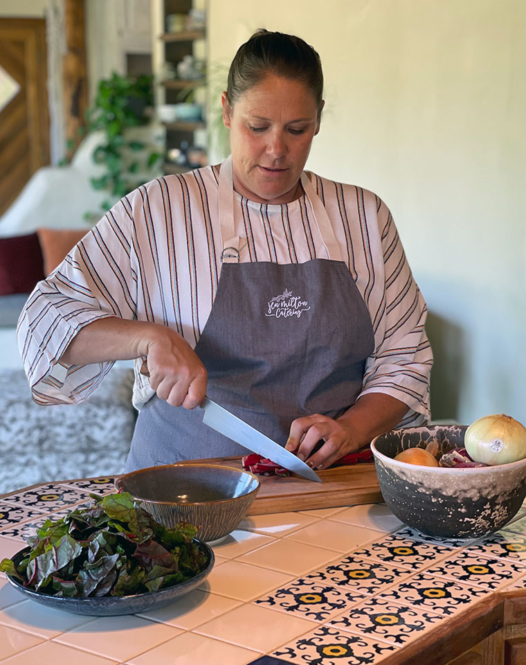 Con Amor Organic Chef Jen preparing a healing meal