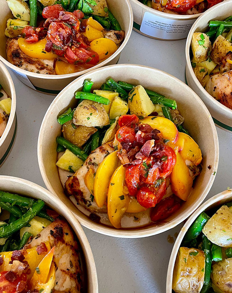 organic weekly meal prep service dish of rosemary peach bruschetta chicken with lemony roasted potato and green bean medley